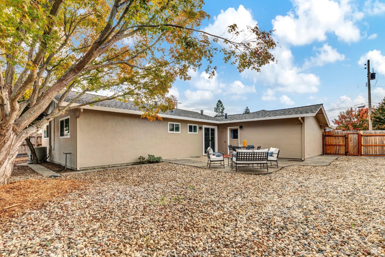 3256 Macfadden Street