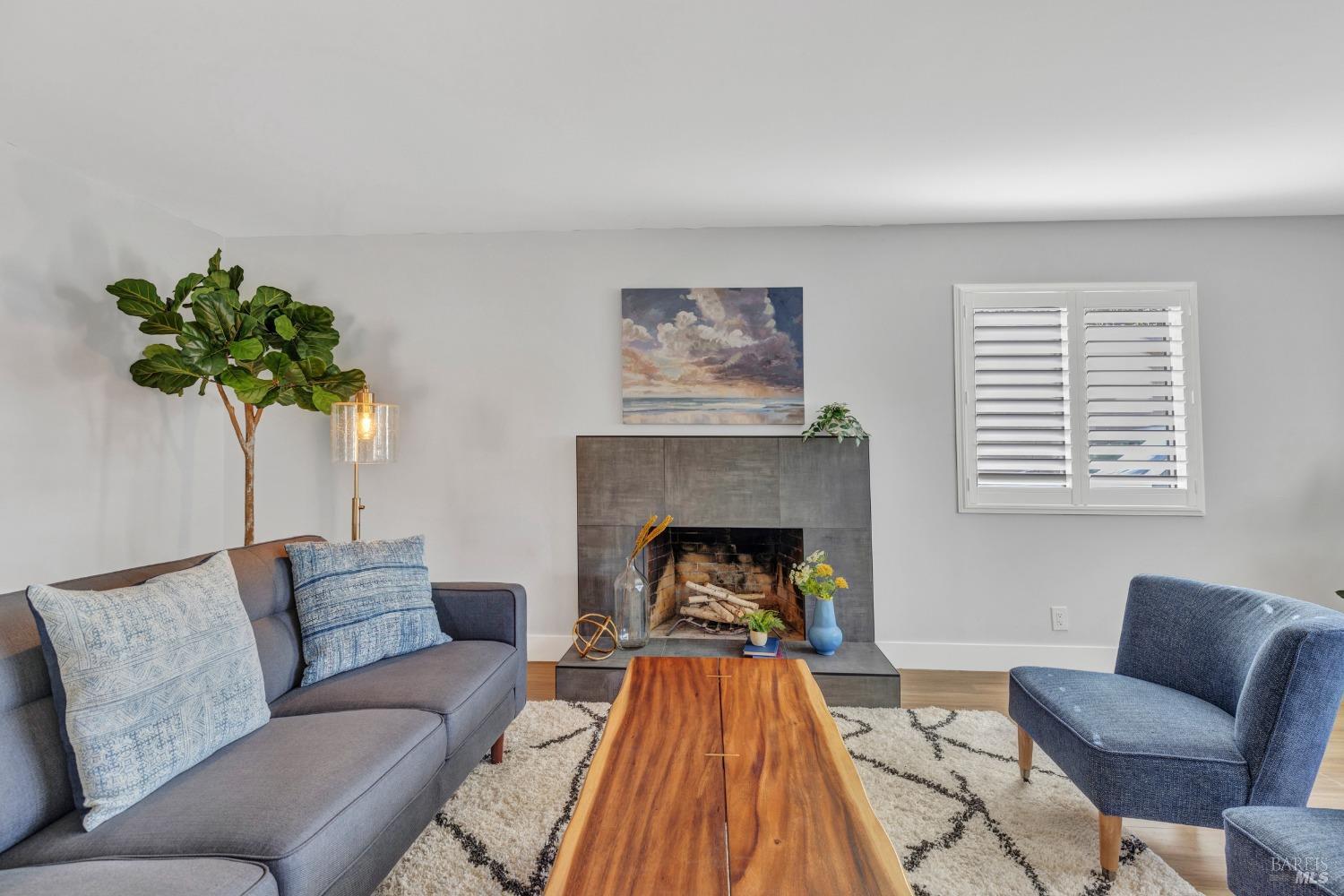 3256 Macfadden Street