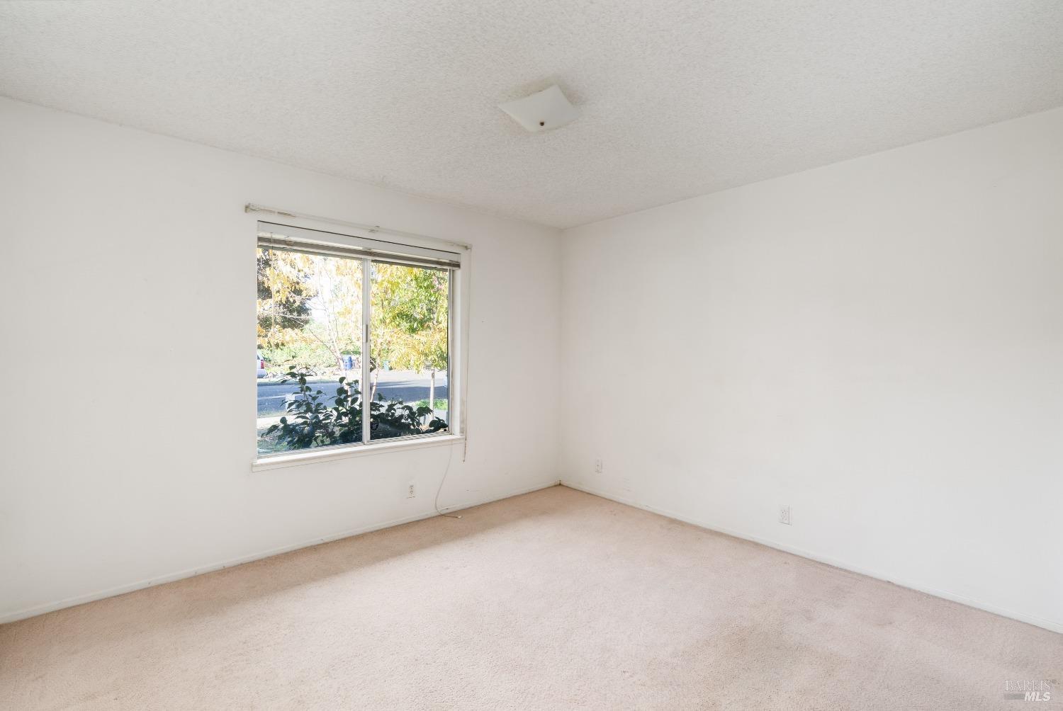 1219 El Centro Avenue