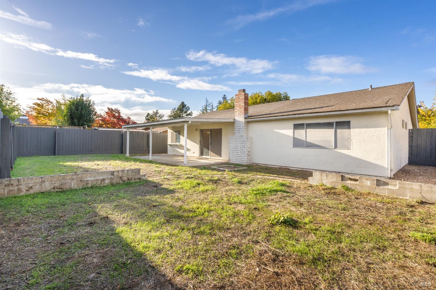 1219 El Centro Avenue