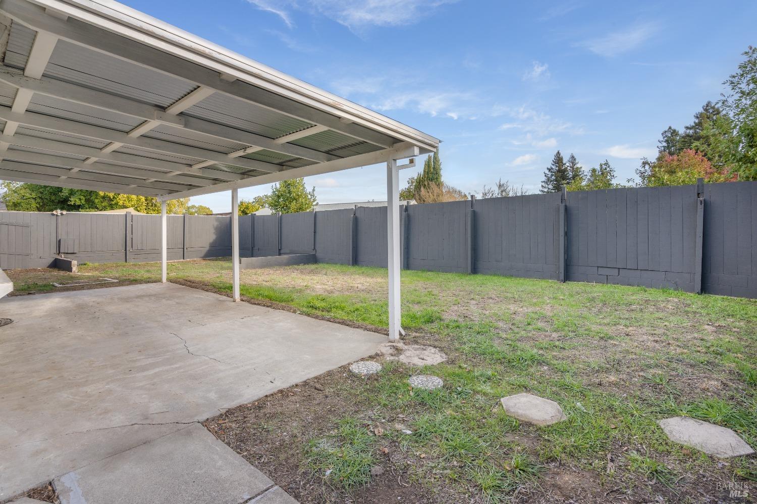 1219 El Centro Avenue