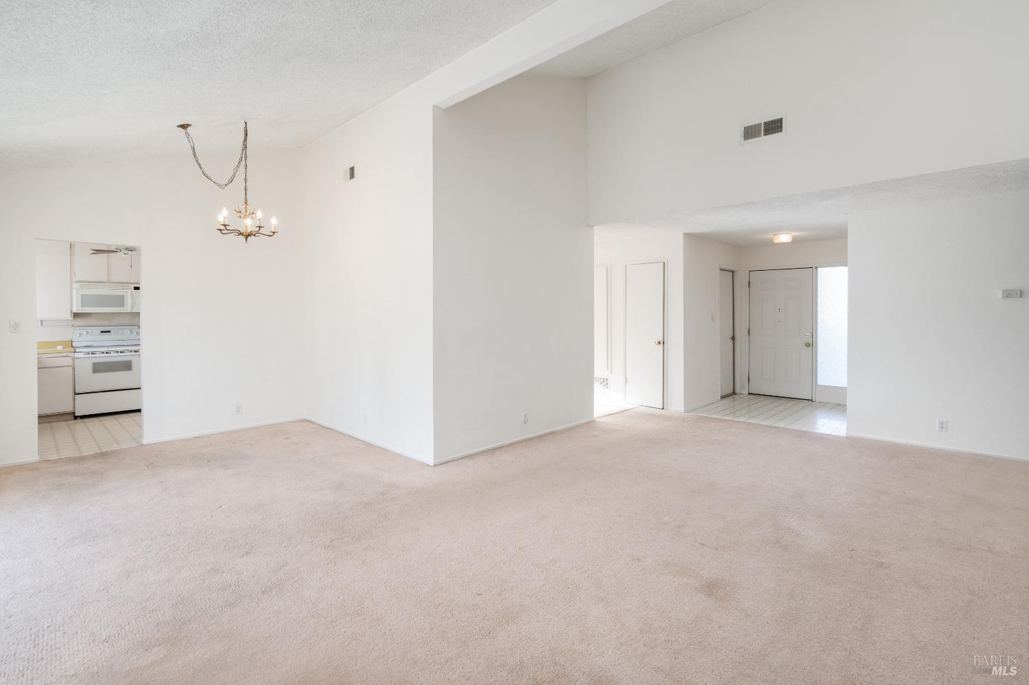 1219 El Centro Avenue