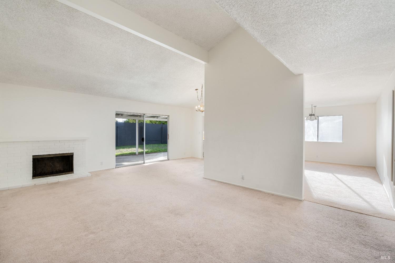 1219 El Centro Avenue