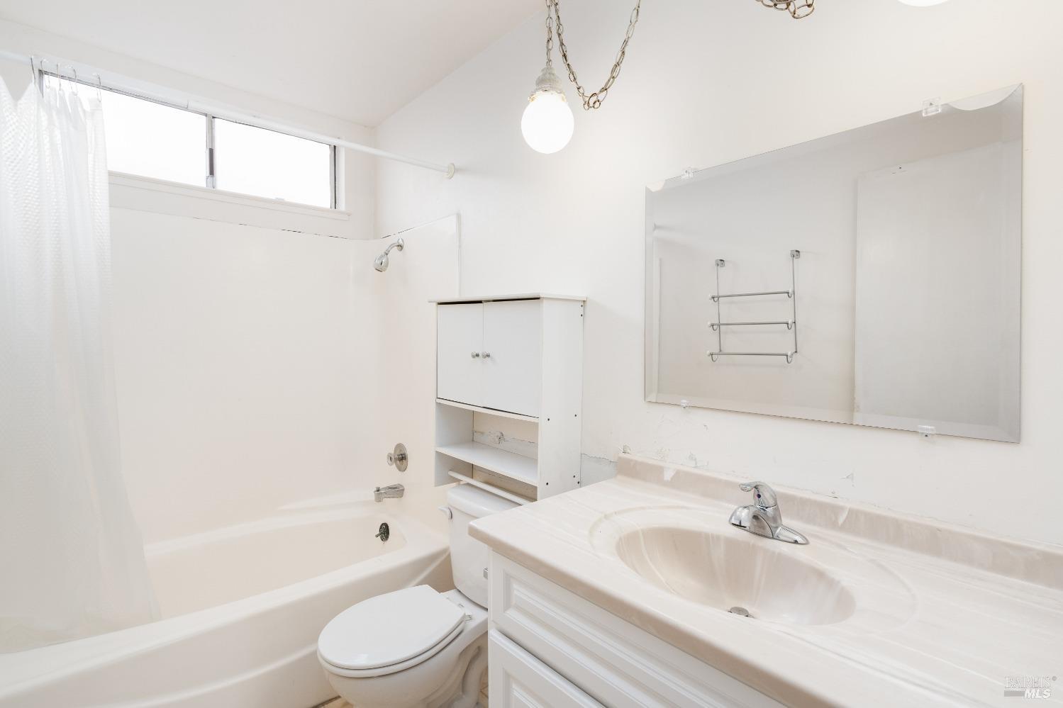 1219 El Centro Avenue