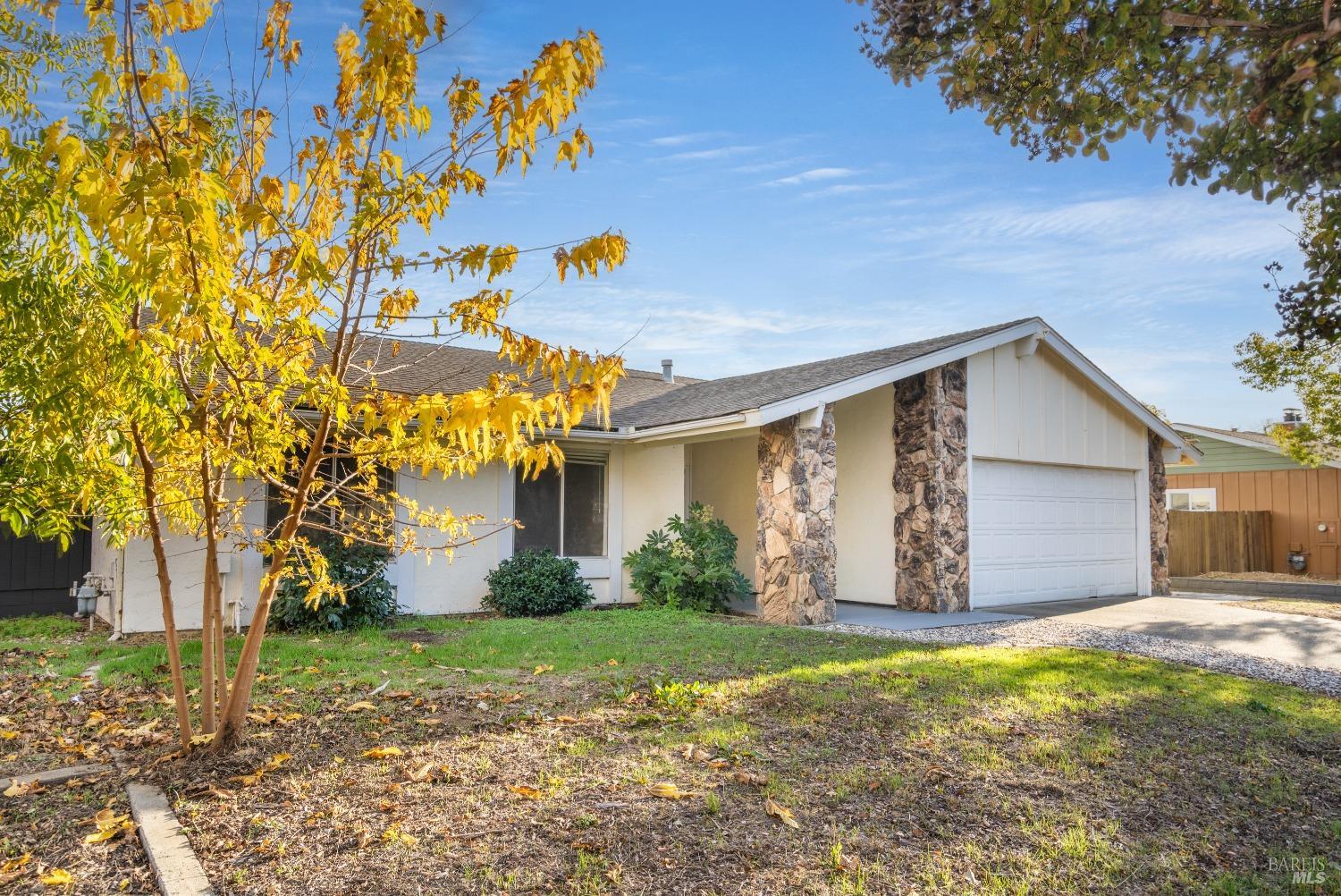 1219 El Centro Avenue