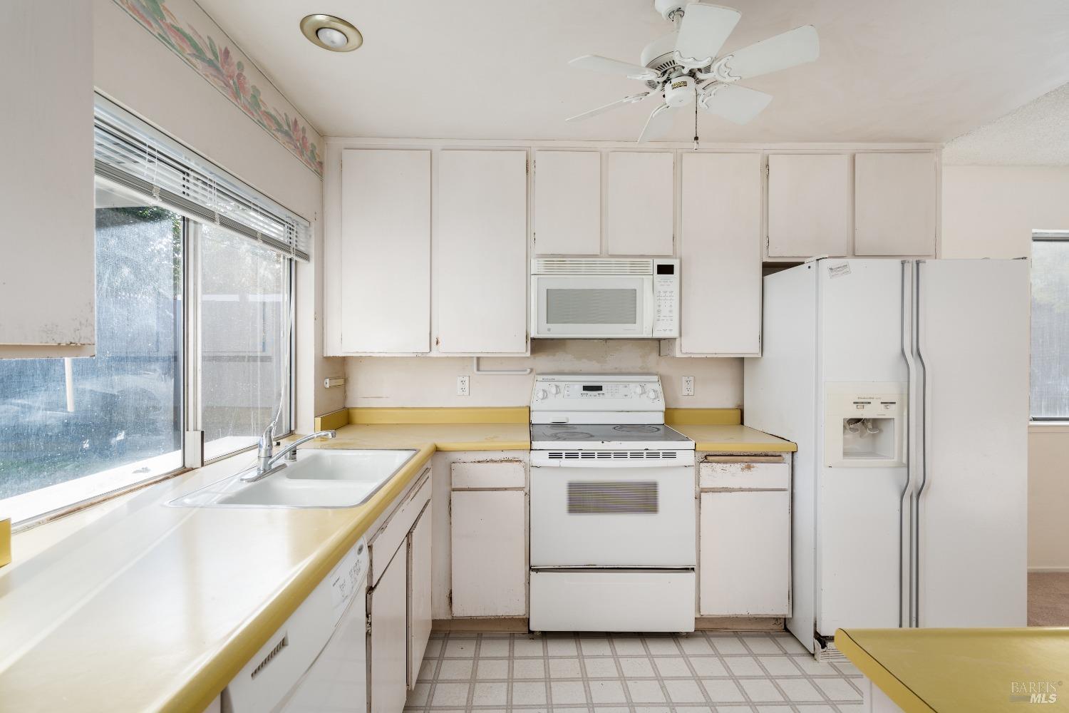 1219 El Centro Avenue