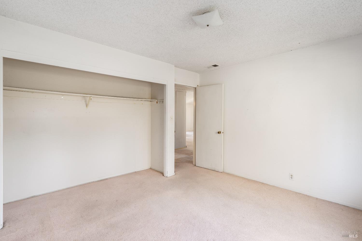 1219 El Centro Avenue