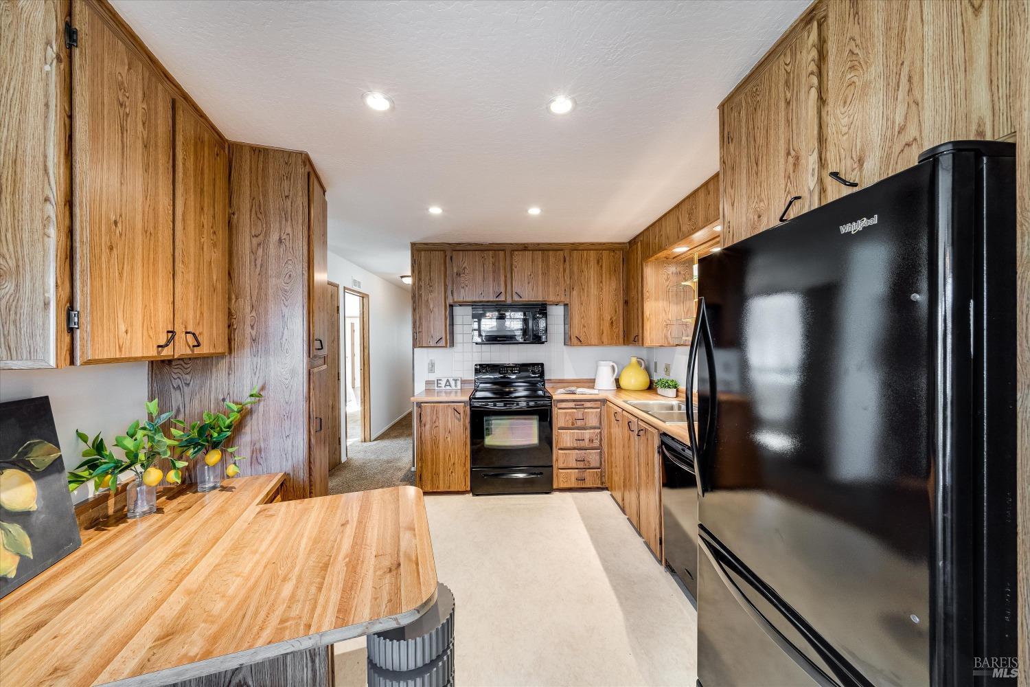 60 Falcon Crest Circle