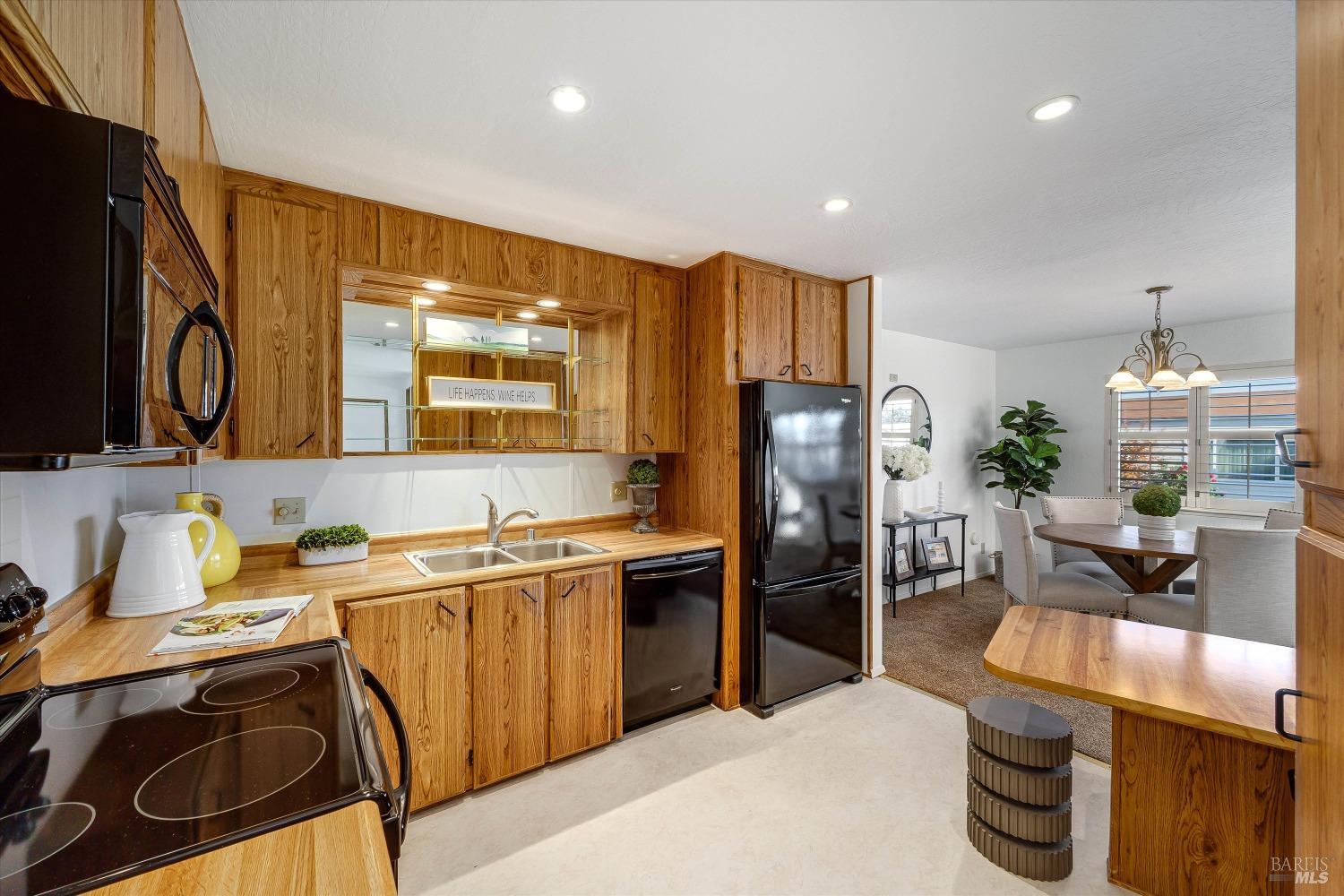 60 Falcon Crest Circle