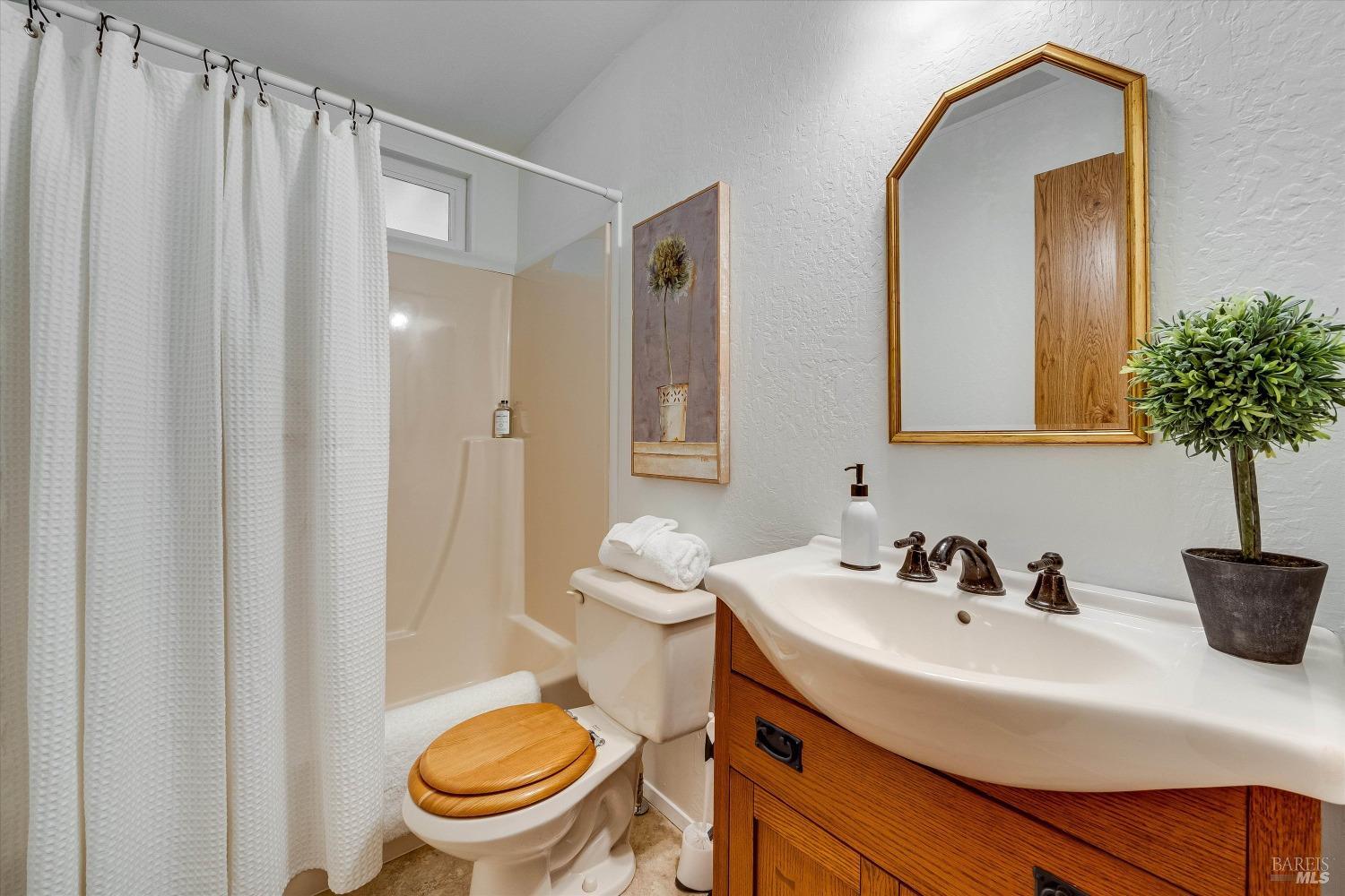 60 Falcon Crest Circle