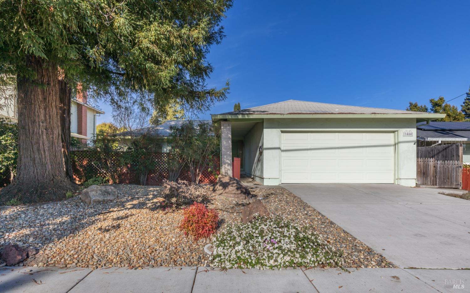 1444 Salvador Avenue