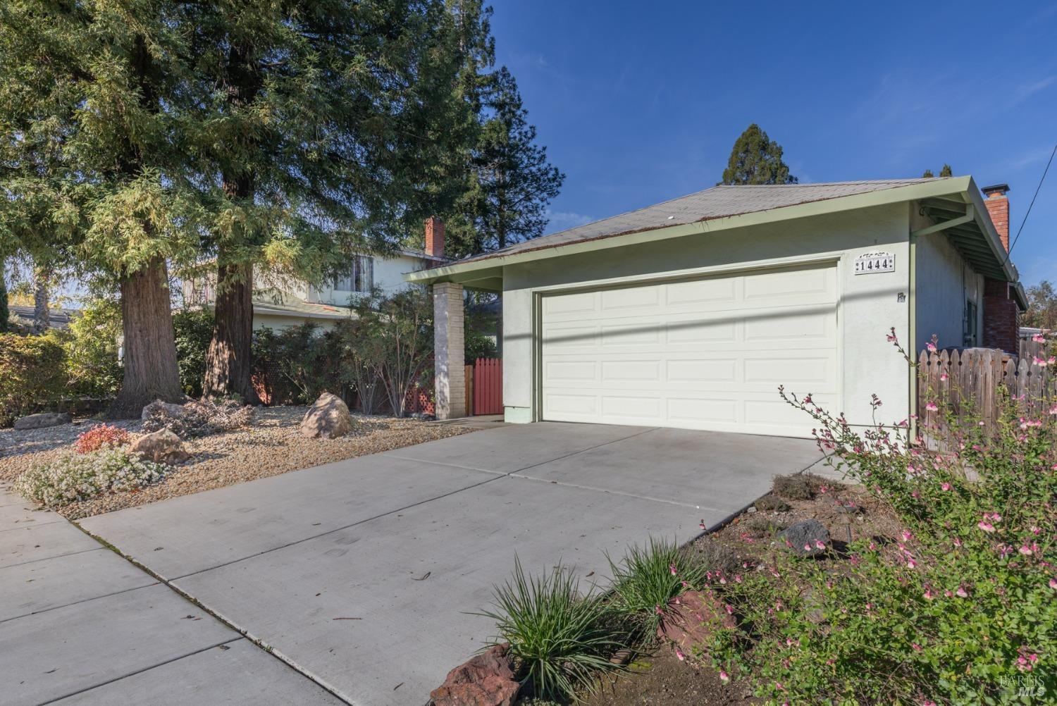 1444 Salvador Avenue