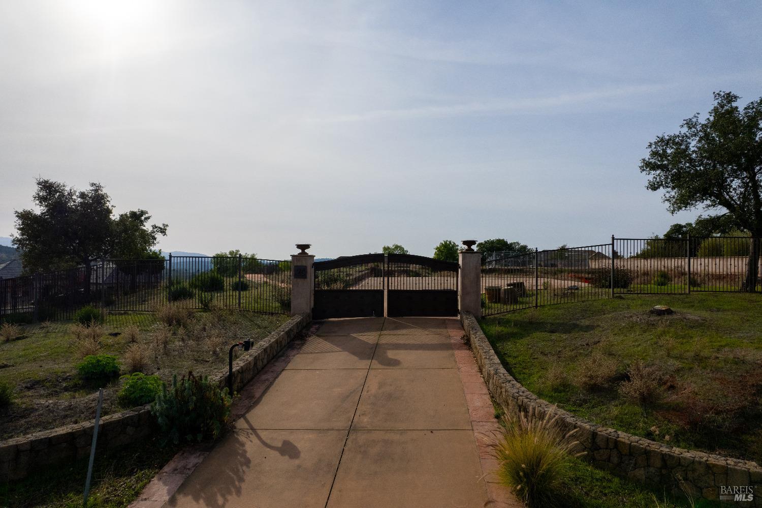 25 Greenbriar Circle