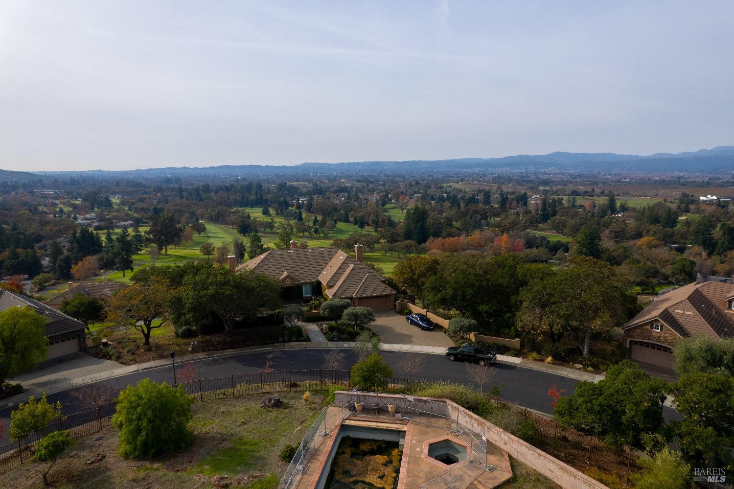 25 Greenbriar Circle