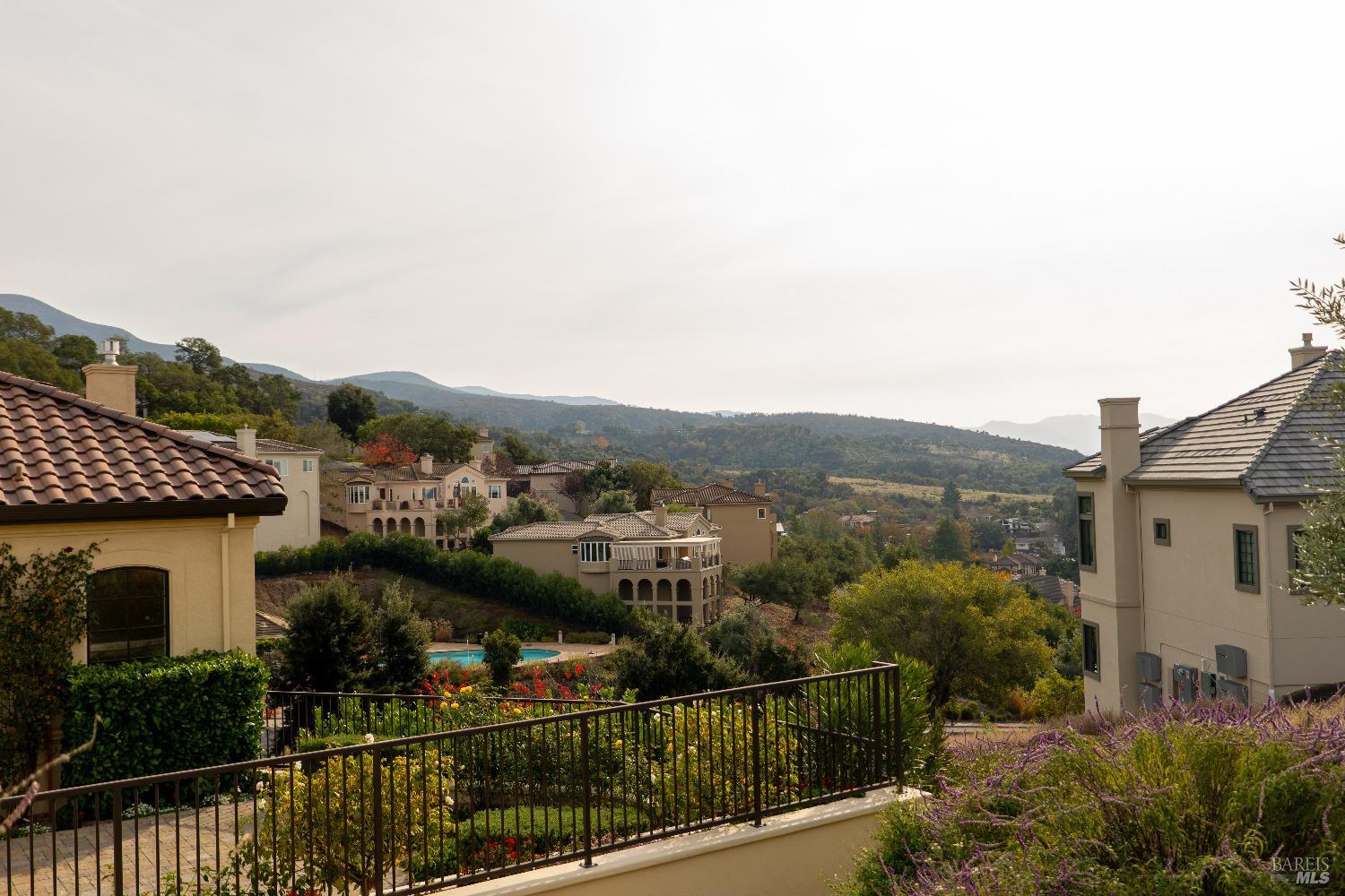 25 Greenbriar Circle