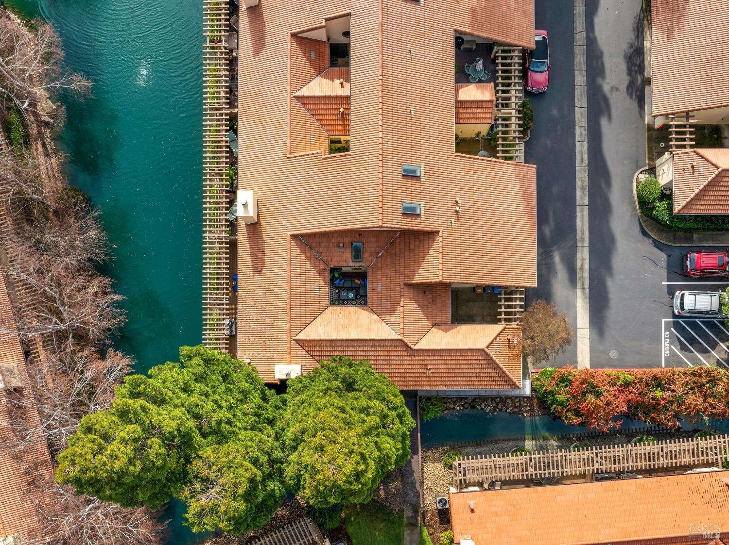 55 Fountain Grove Circle