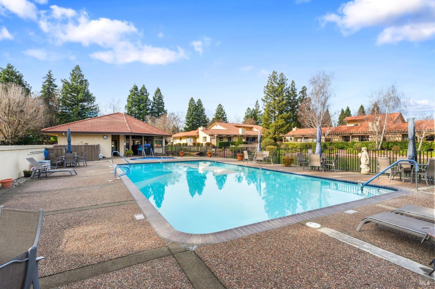 55 Fountain Grove Circle