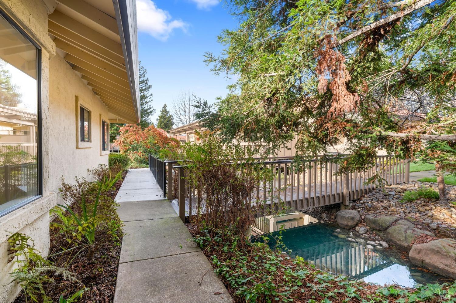 55 Fountain Grove Circle