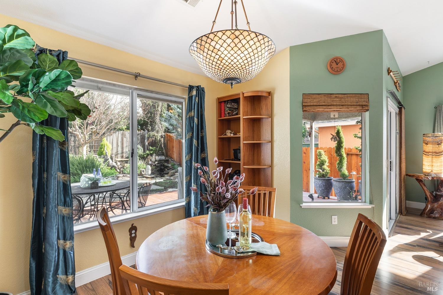 805 Bella Vista Drive