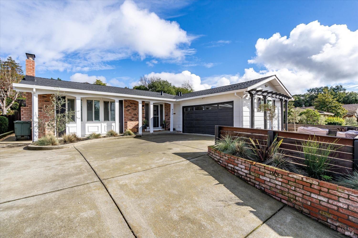 420 N Camino Alto Street