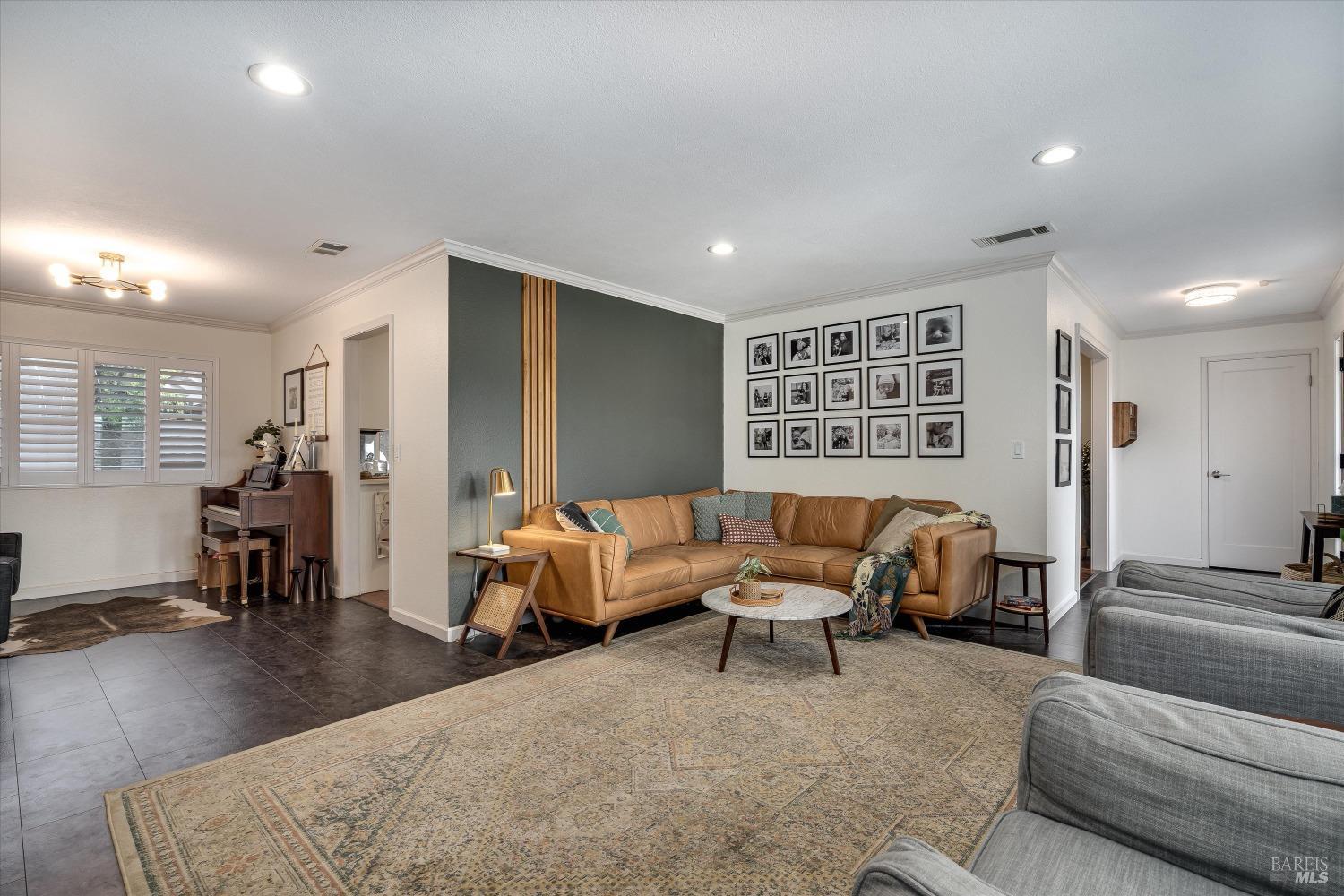 420 N Camino Alto Street