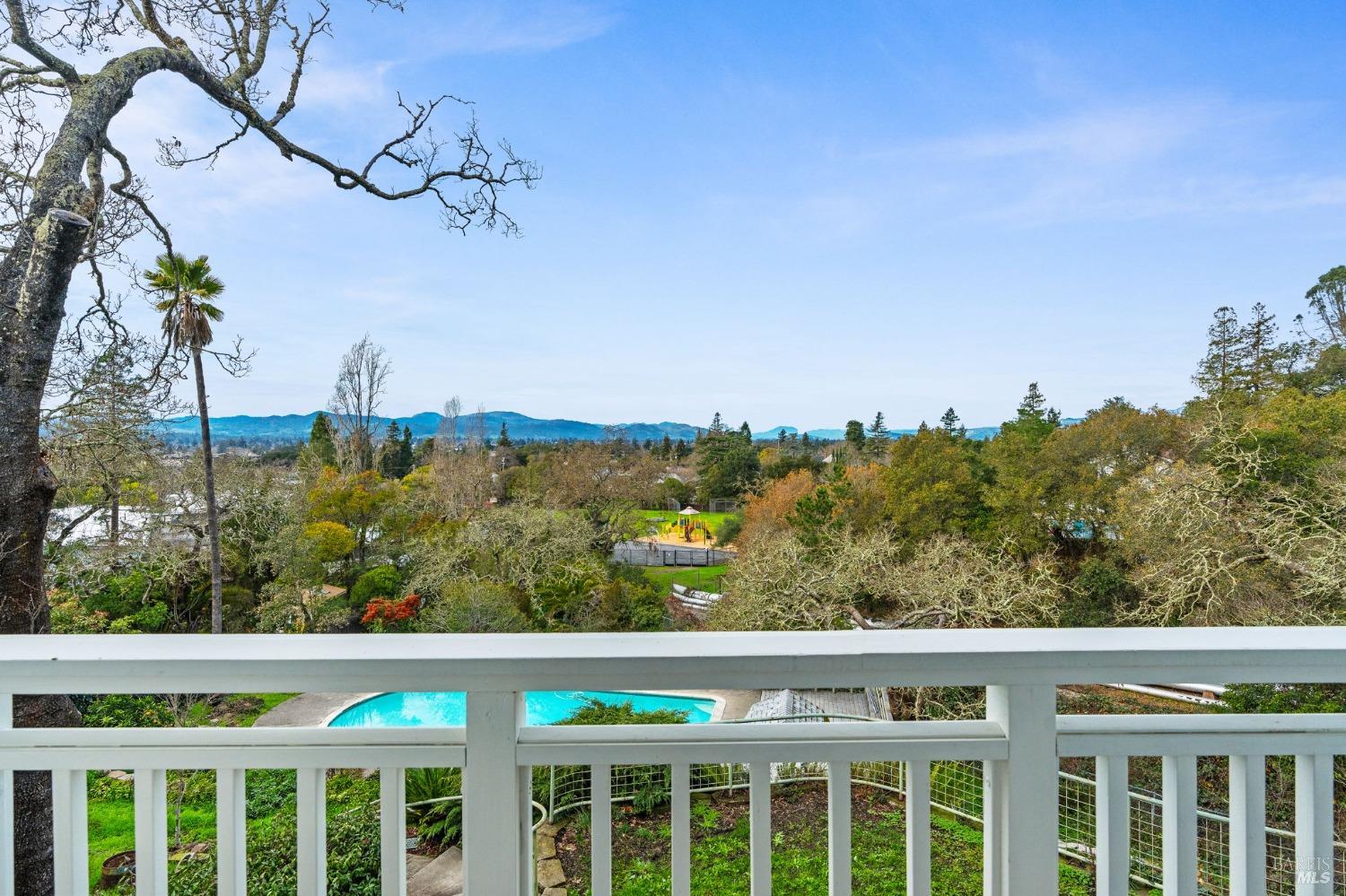 10 Chapel Hill Drive