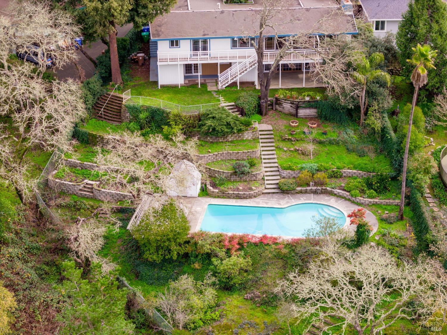 10 Chapel Hill Drive