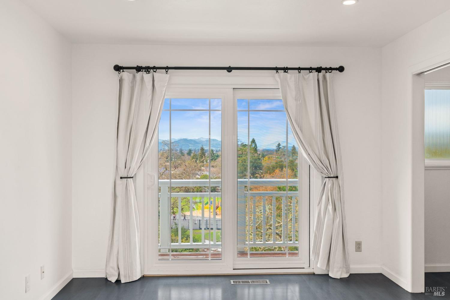 10 Chapel Hill Drive