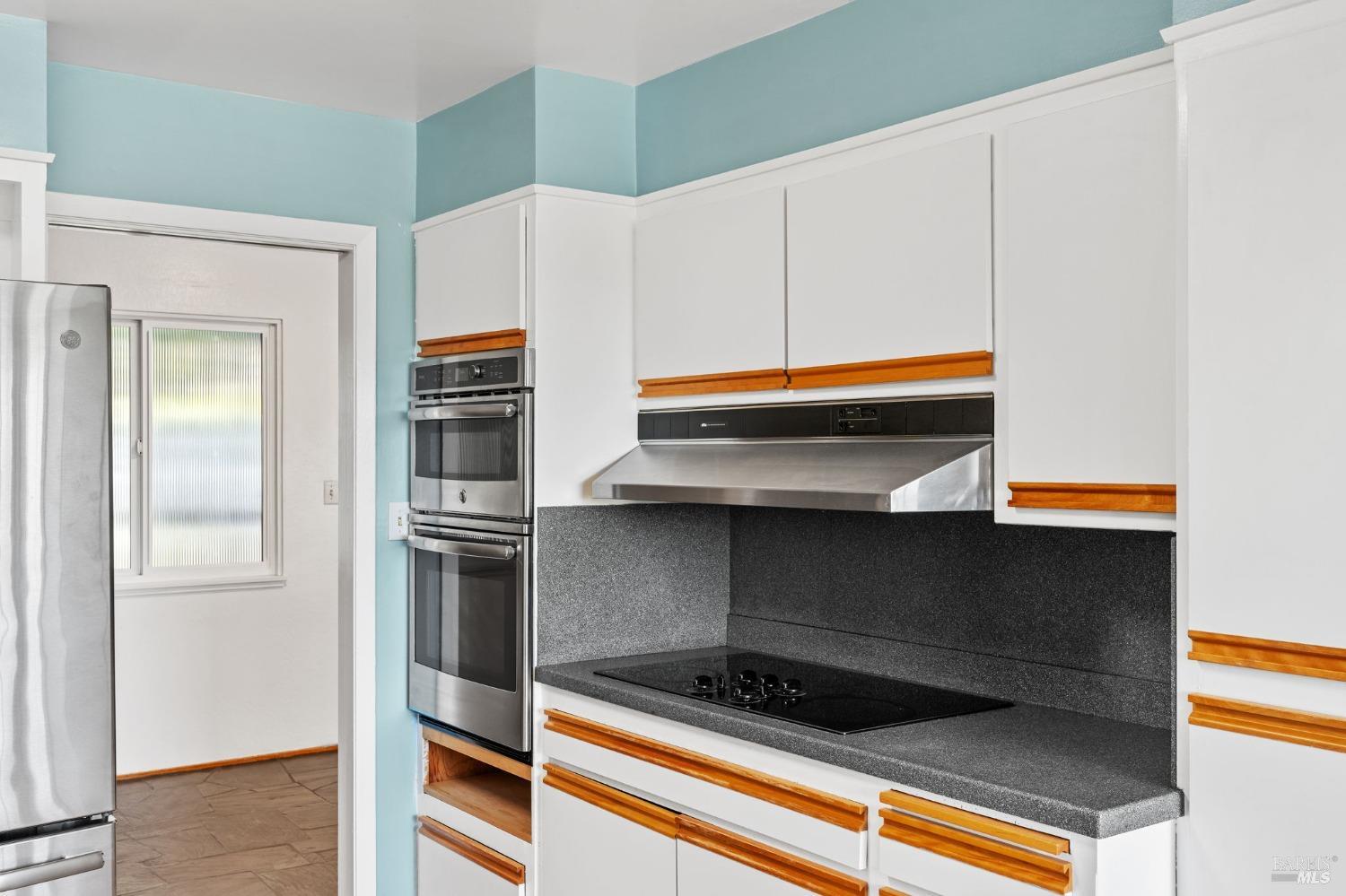 10 Chapel Hill Drive