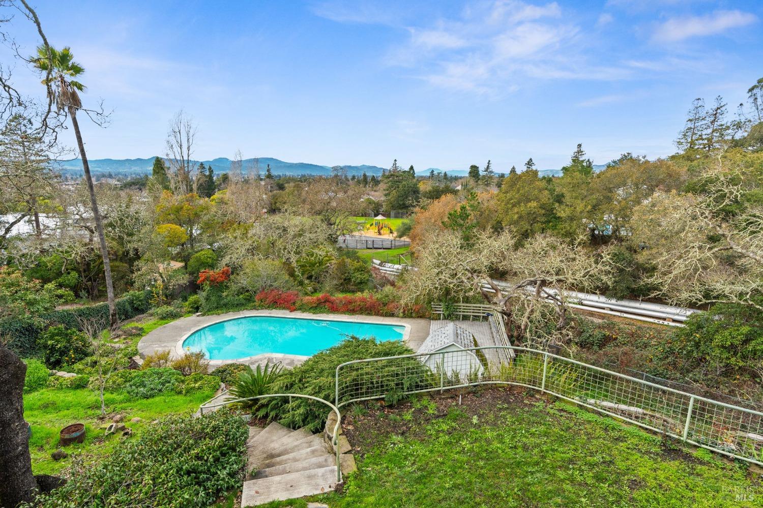 10 Chapel Hill Drive