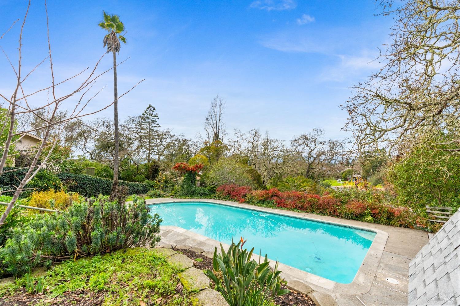 10 Chapel Hill Drive