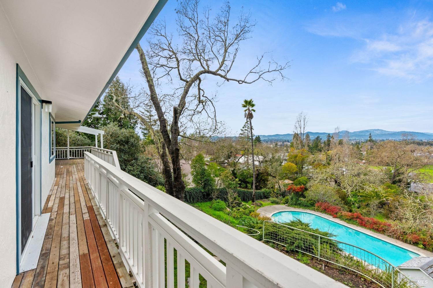 10 Chapel Hill Drive