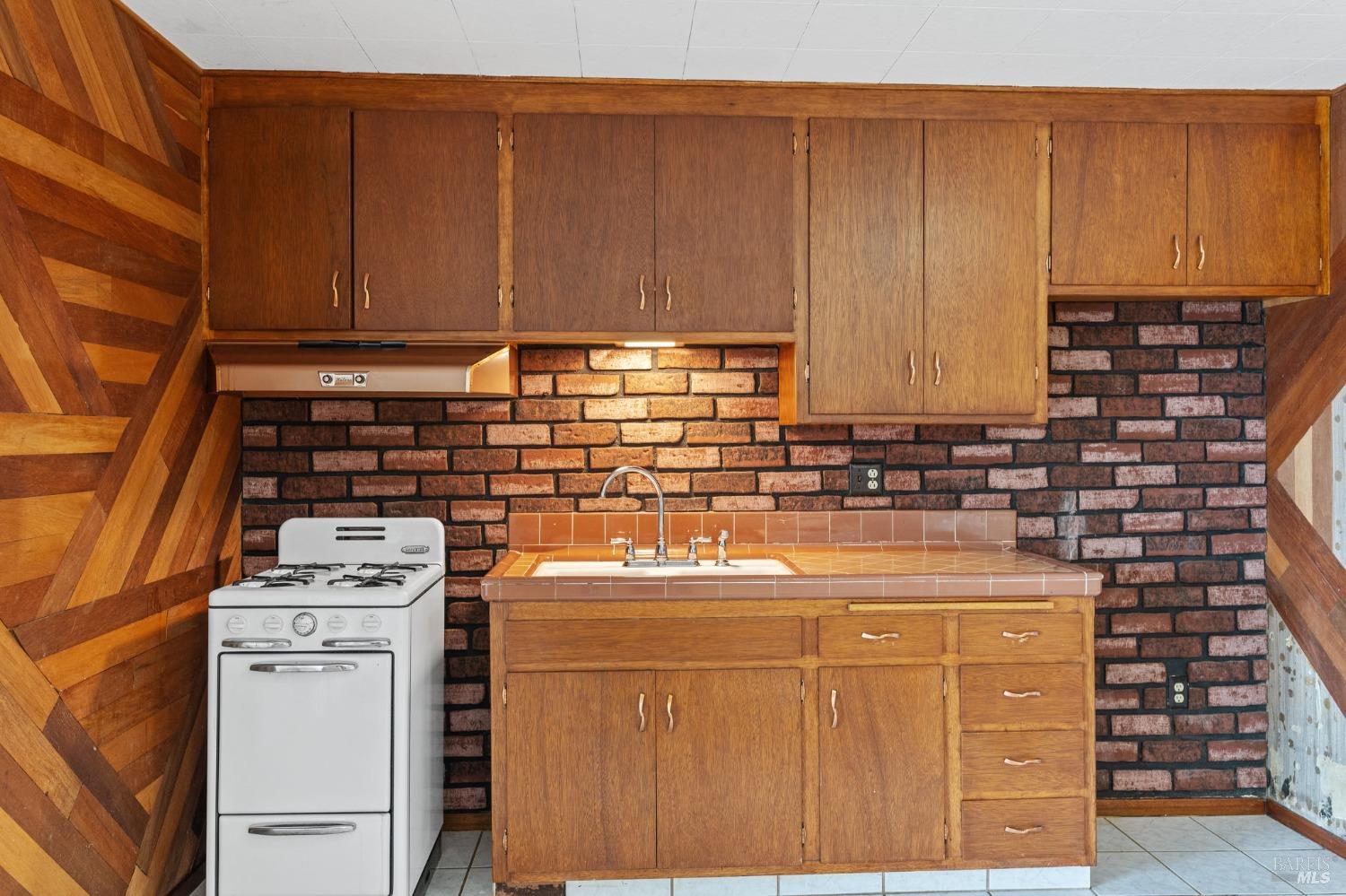 10 Chapel Hill Drive