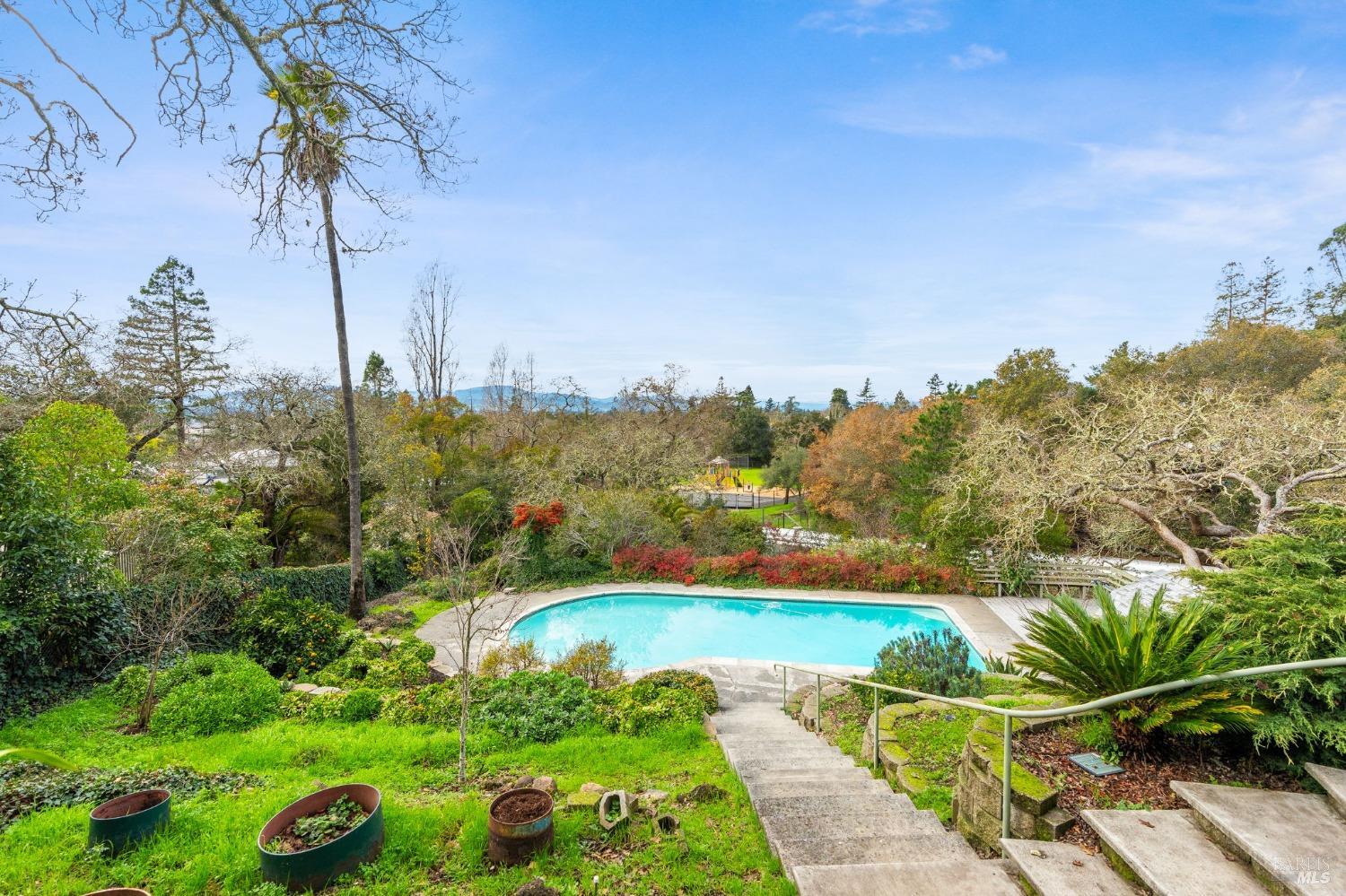 10 Chapel Hill Drive