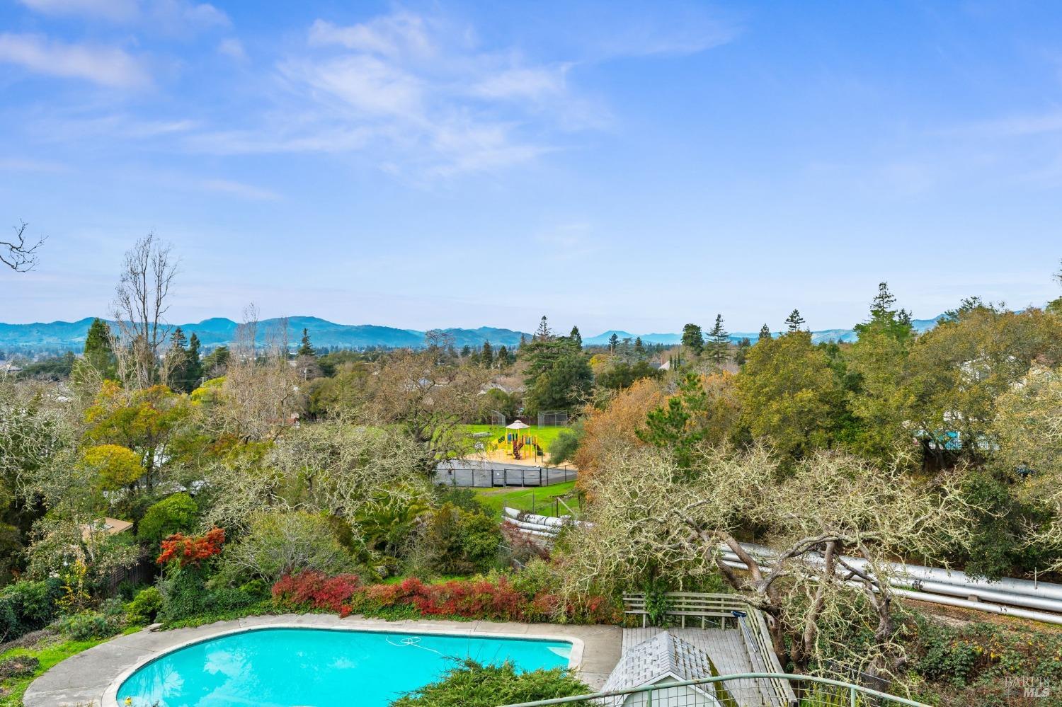 10 Chapel Hill Drive