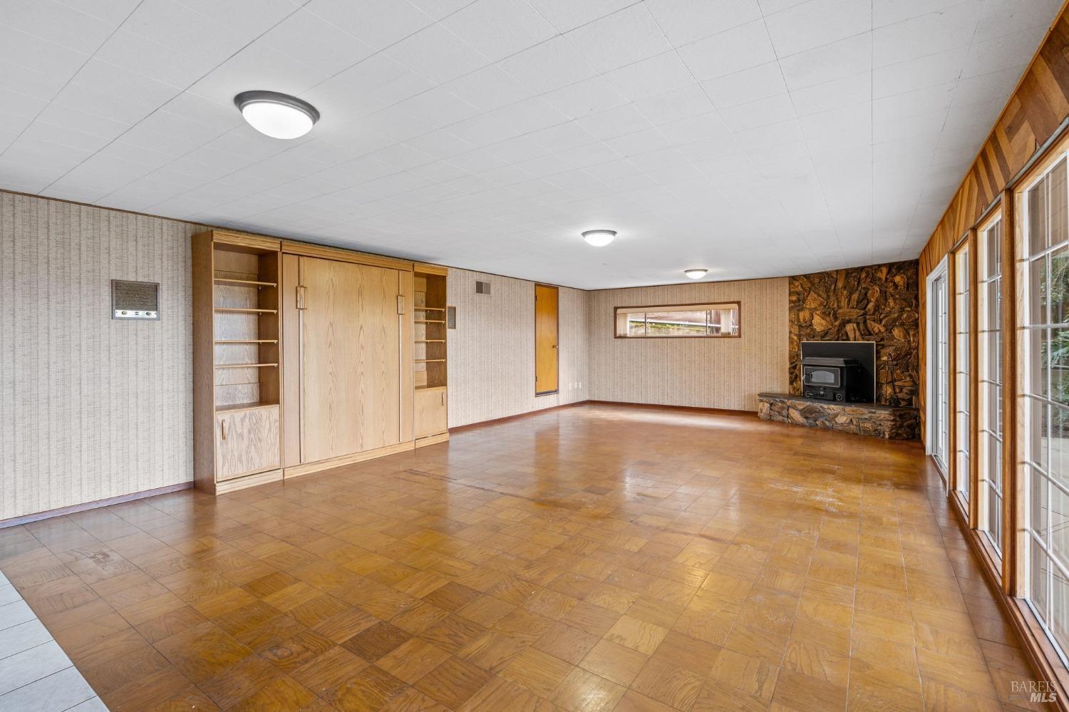 10 Chapel Hill Drive