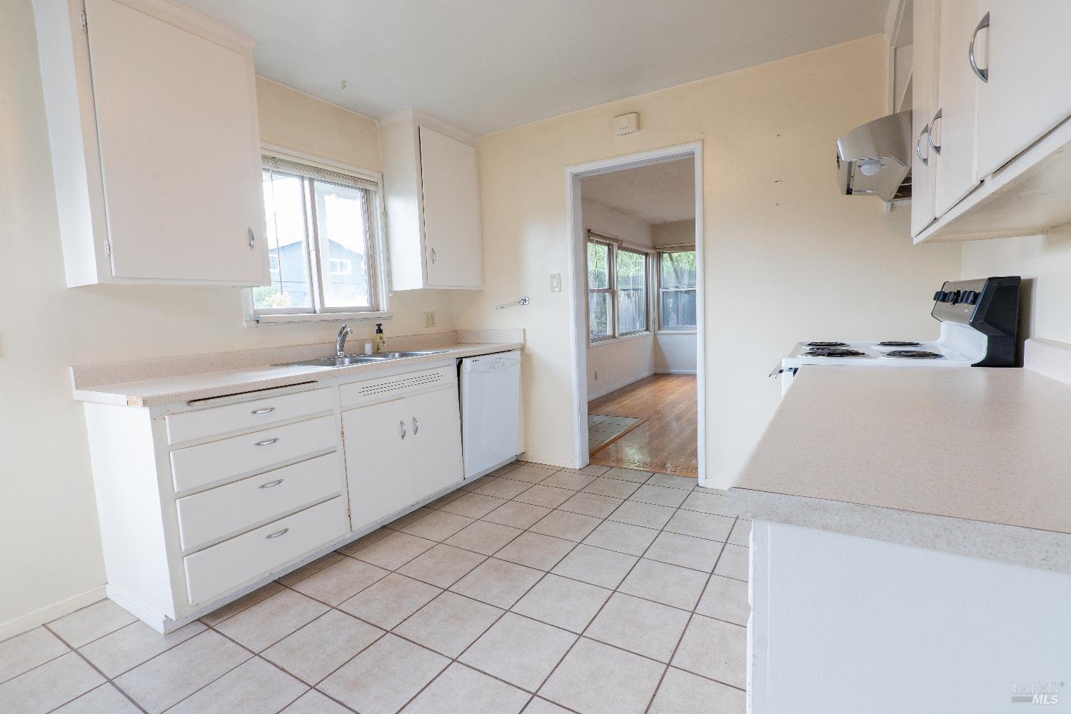 42 Julian Avenue Unit: 2