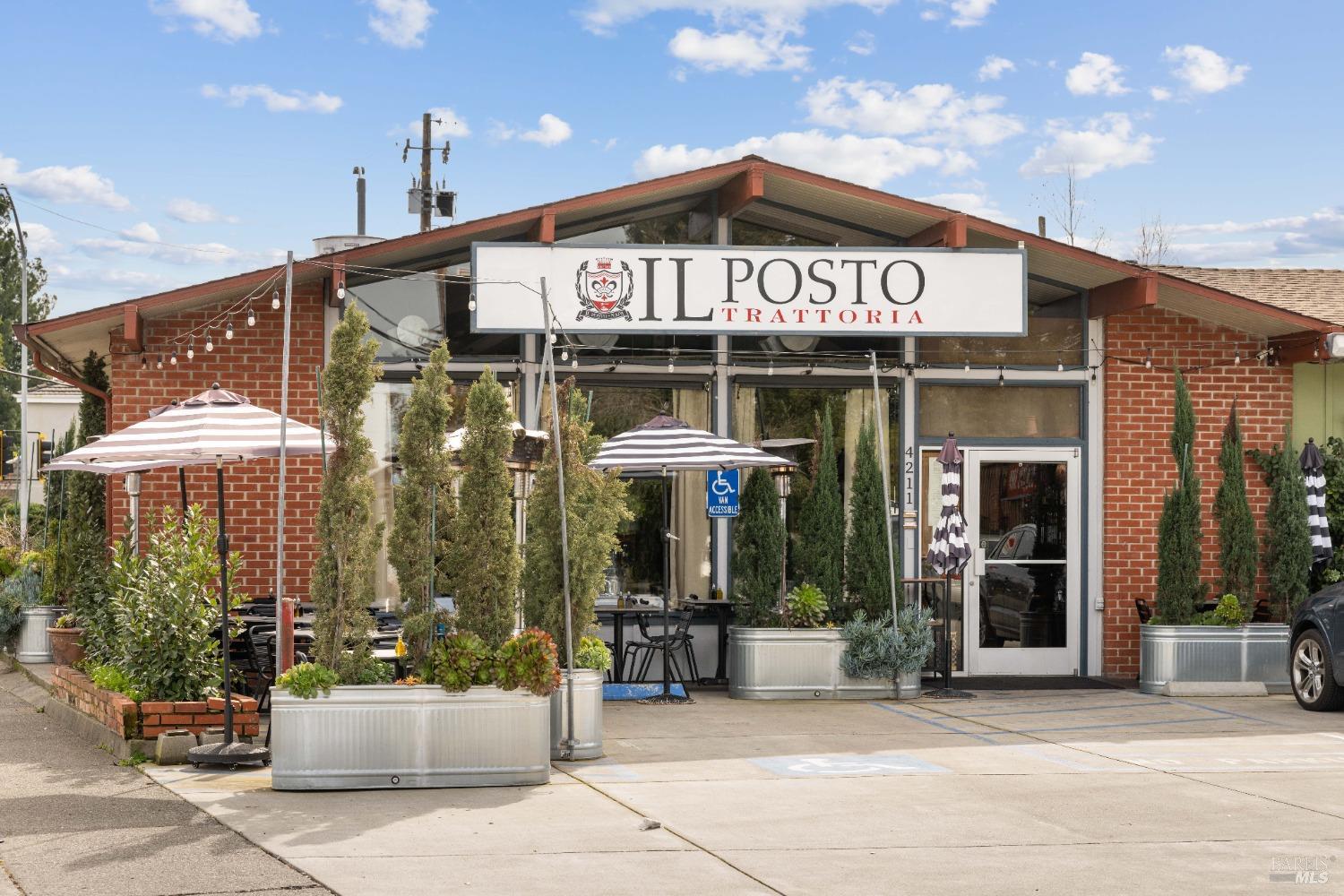 1638 San Vicente Avenue