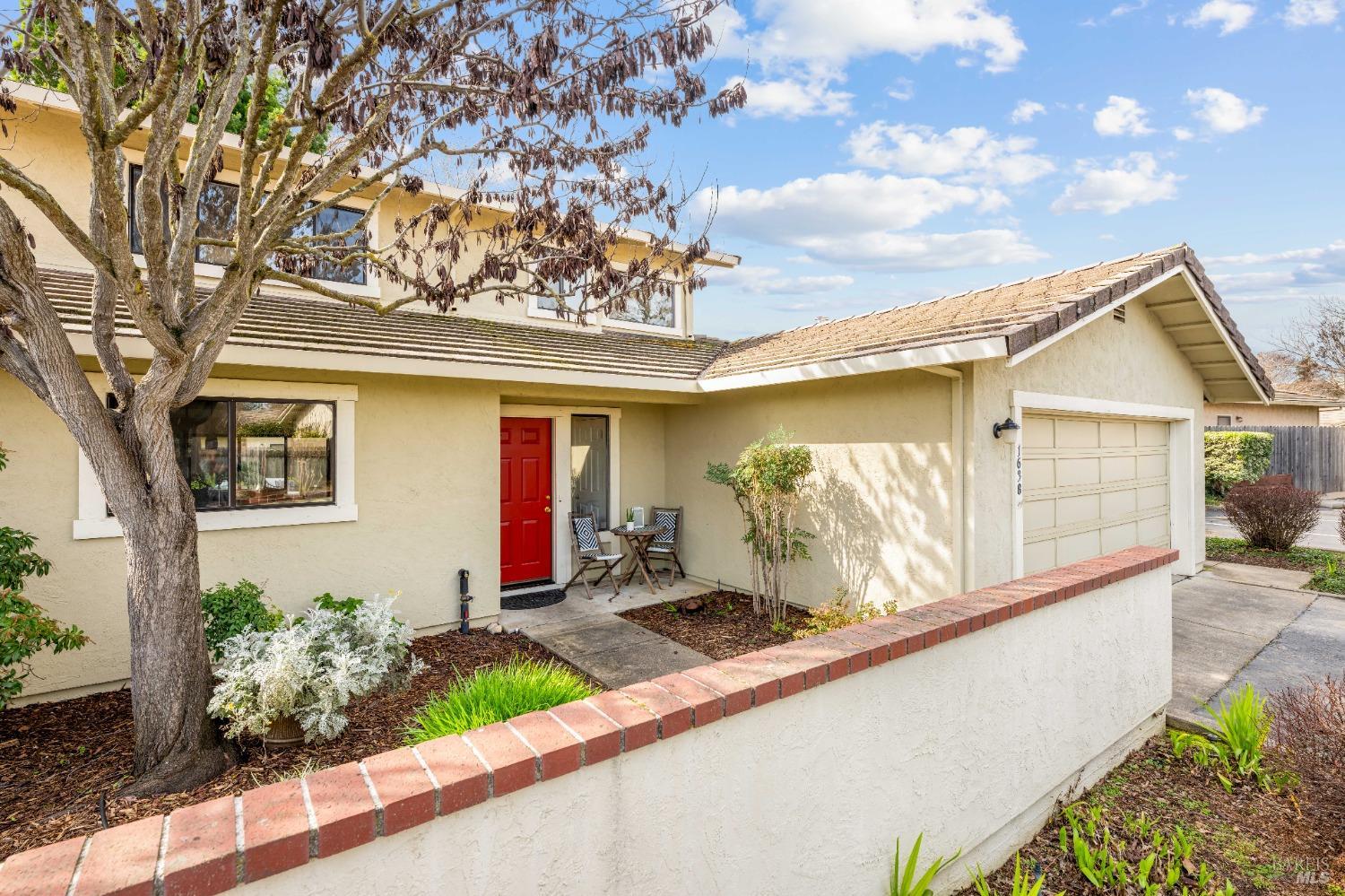 1638 San Vicente Avenue