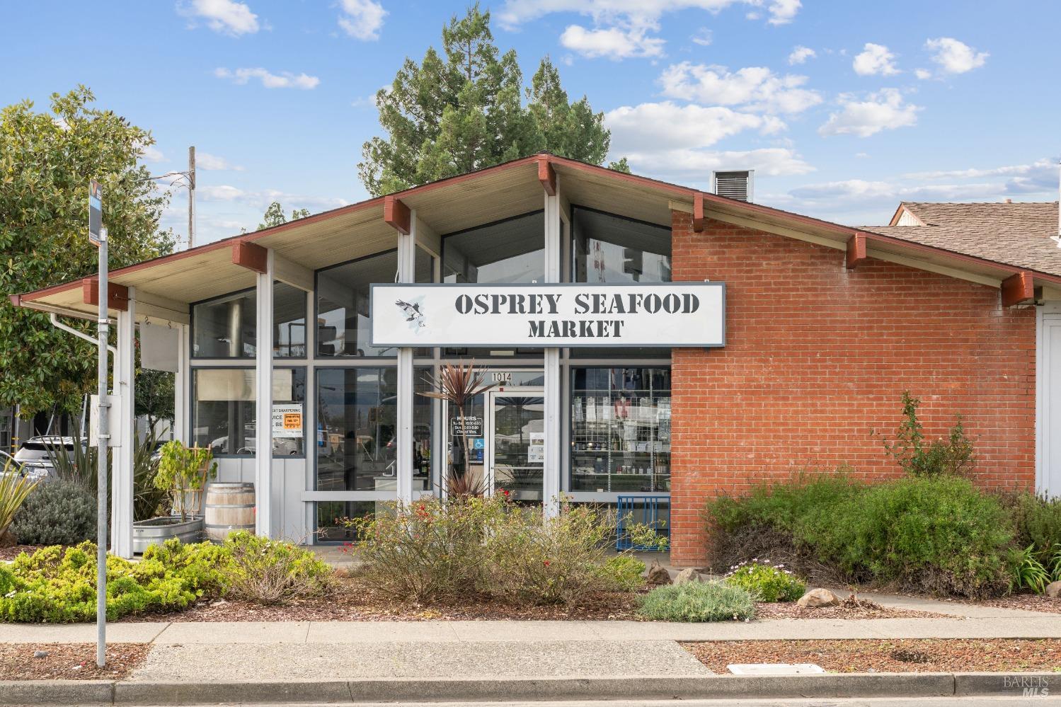 1638 San Vicente Avenue