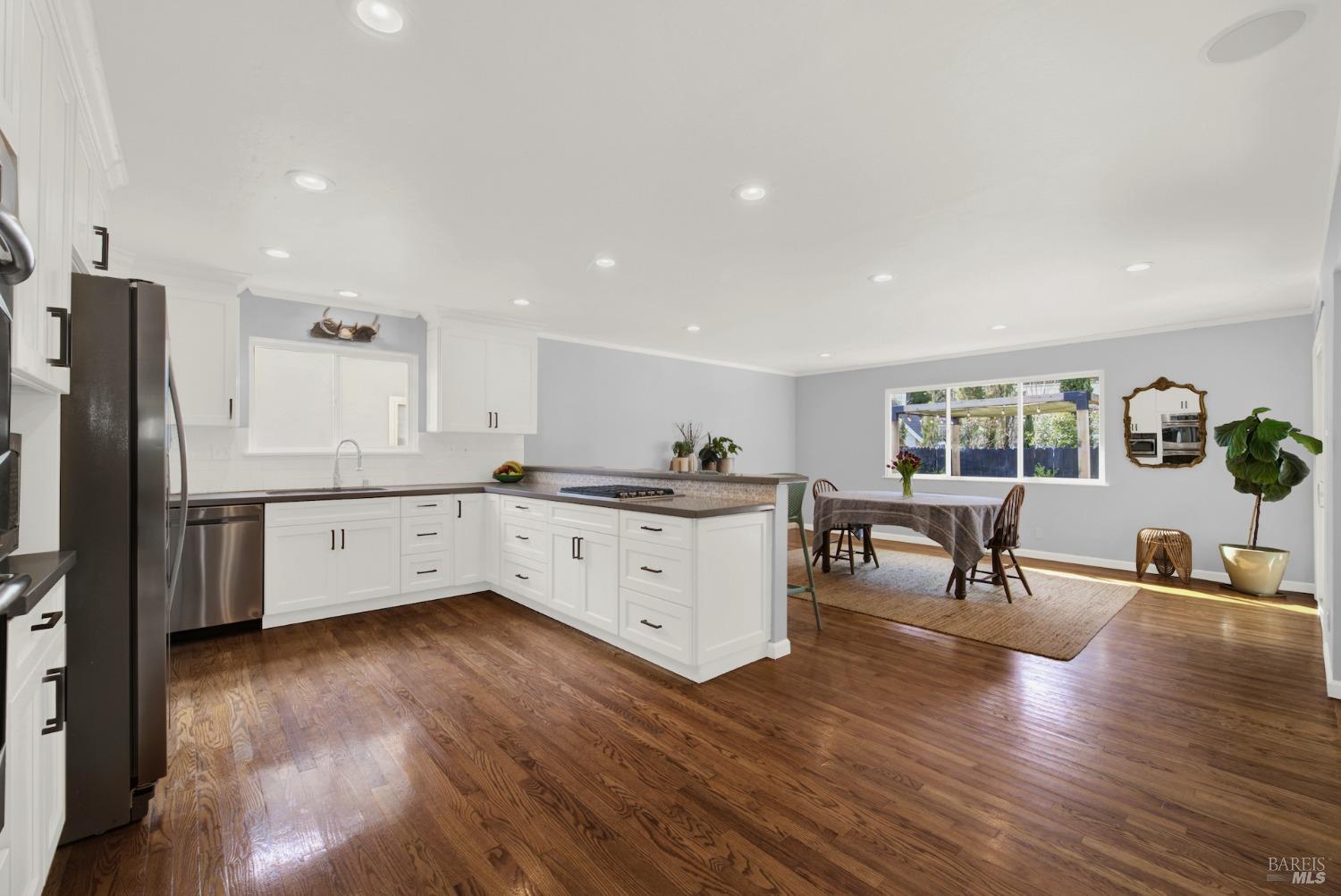 2671 W Pueblo Avenue