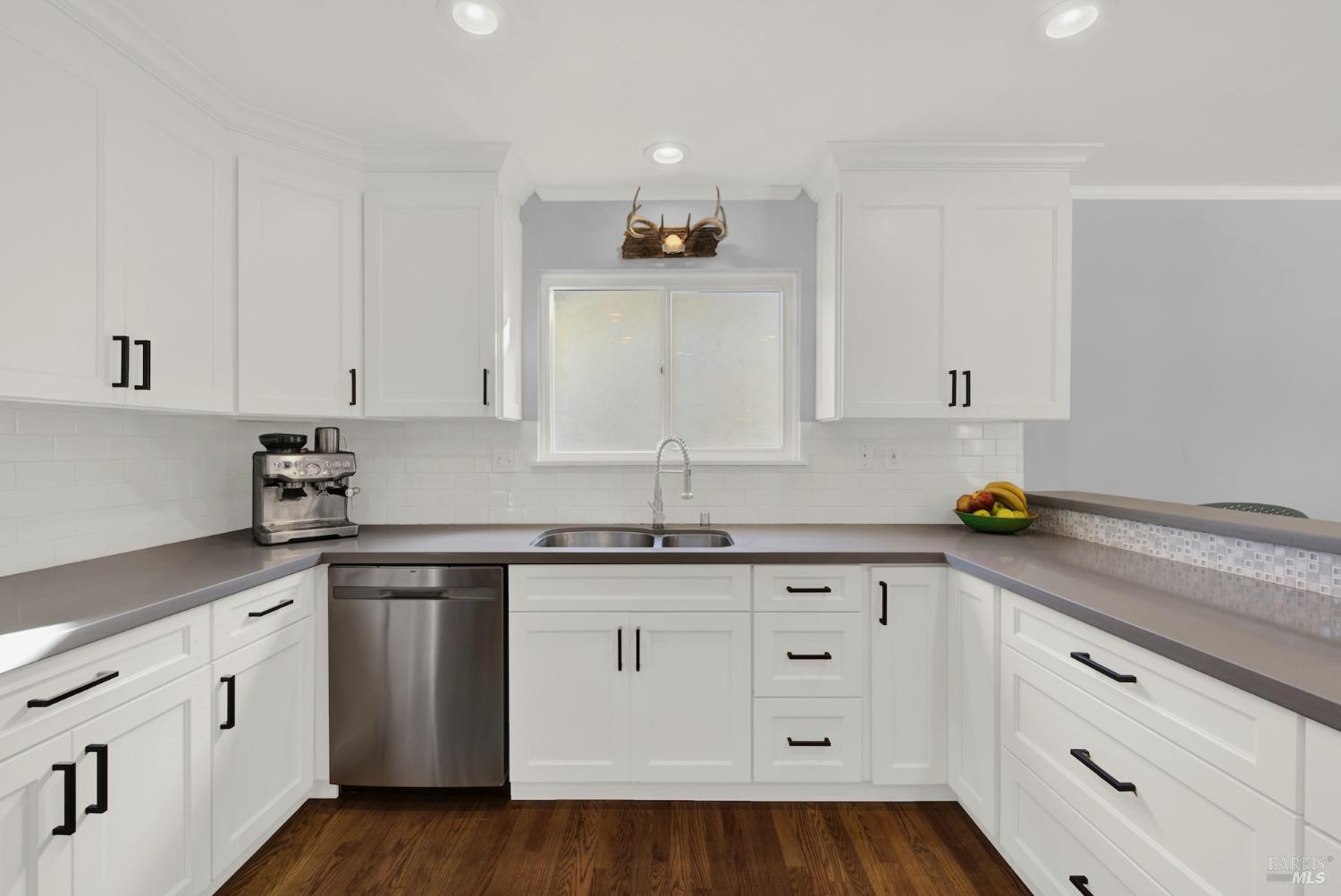 2671 W Pueblo Avenue