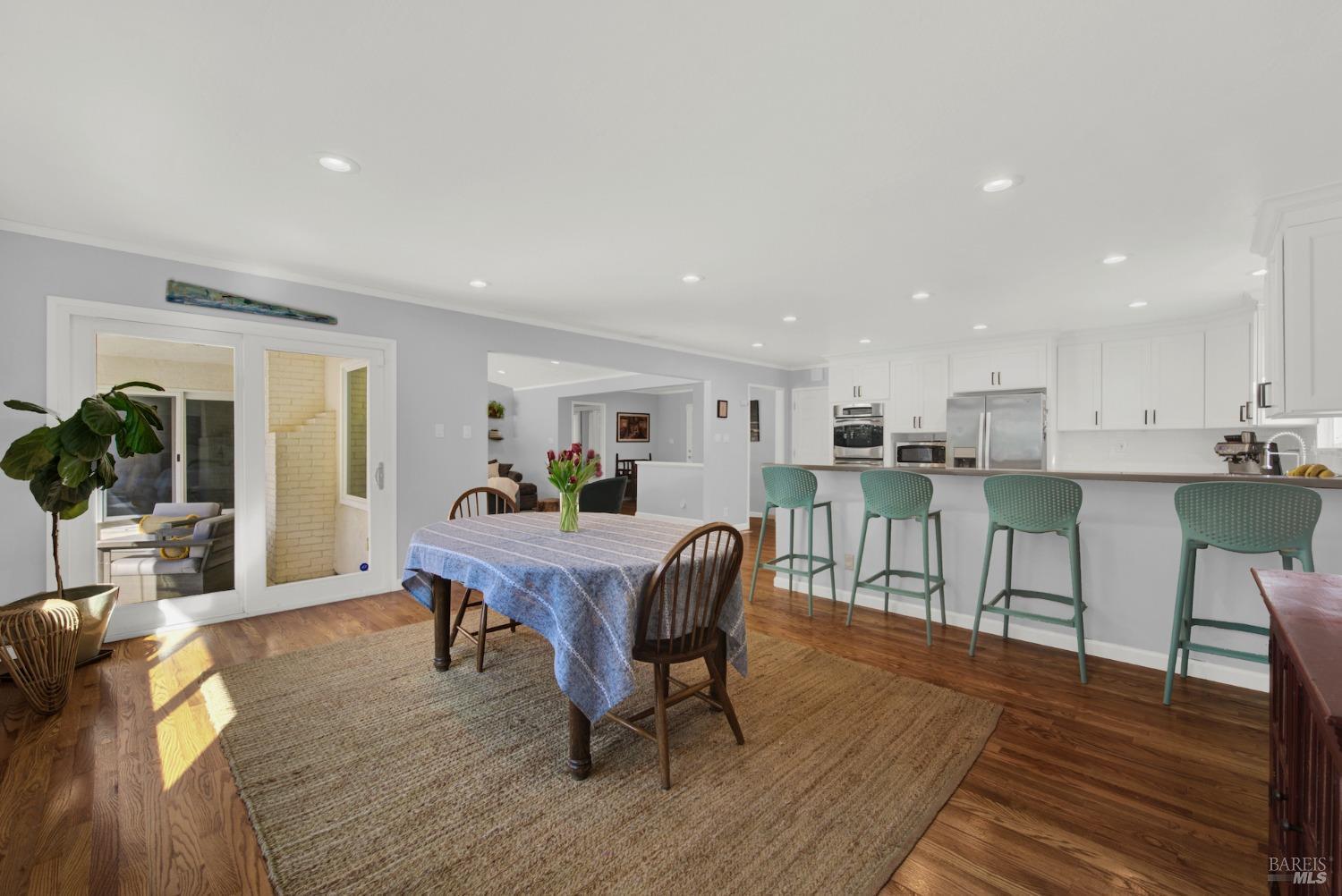 2671 W Pueblo Avenue