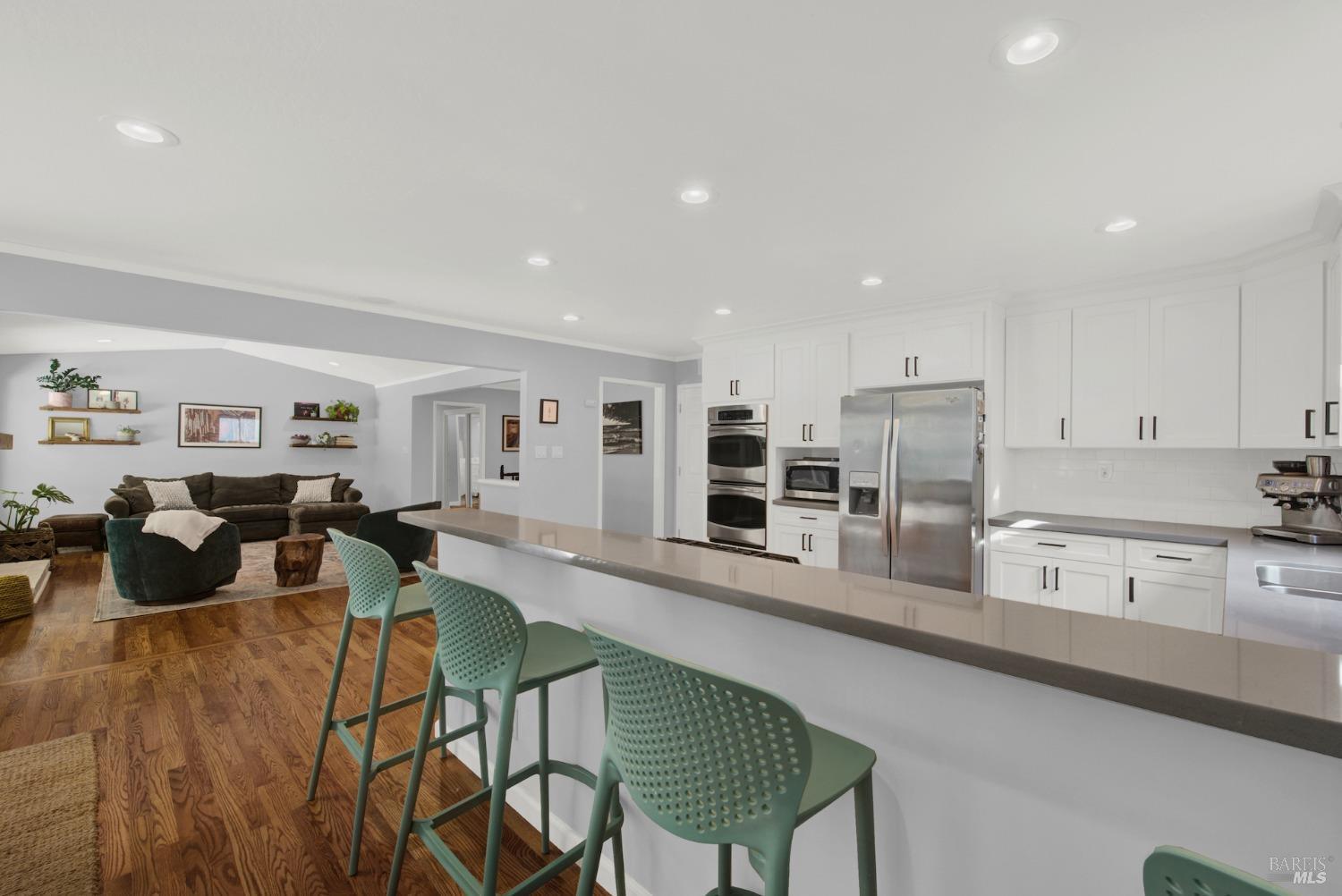 2671 W Pueblo Avenue