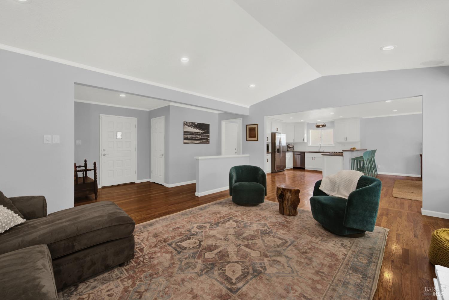 2671 W Pueblo Avenue