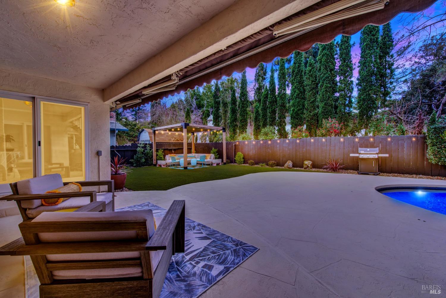 2671 W Pueblo Avenue