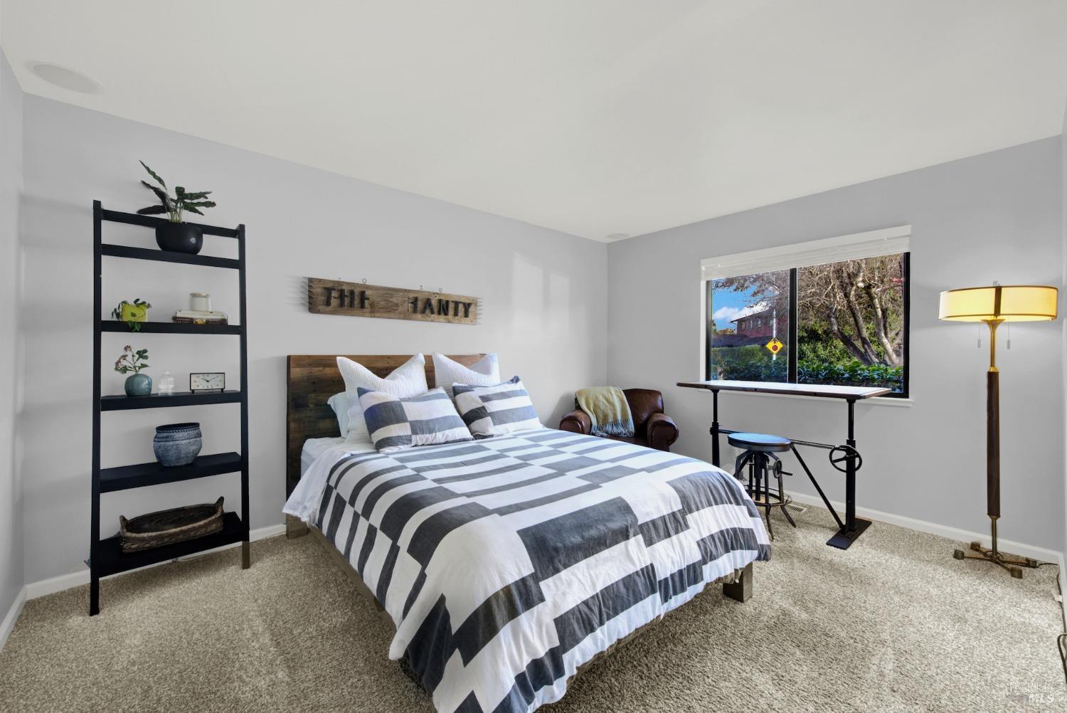 2671 W Pueblo Avenue