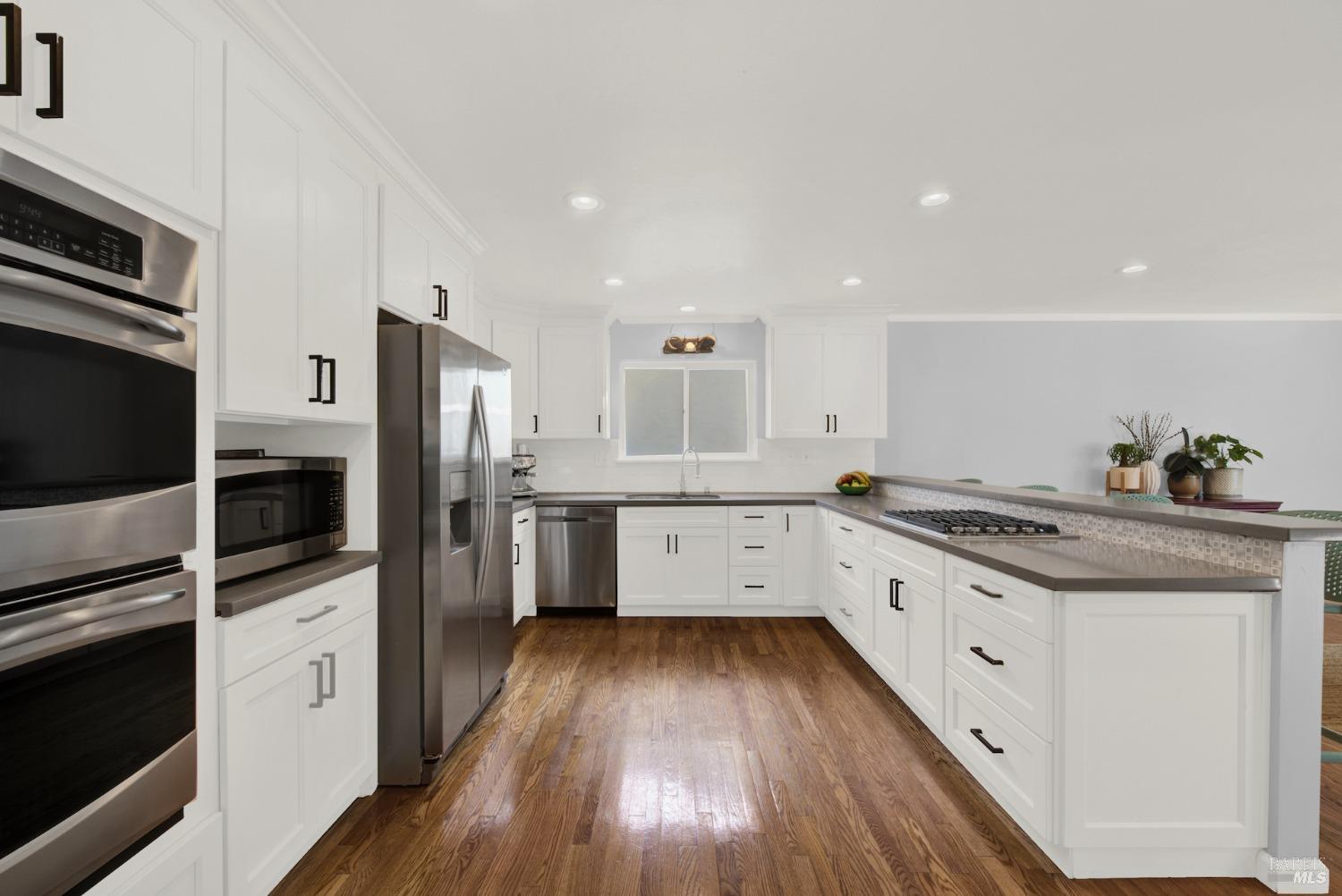 2671 W Pueblo Avenue