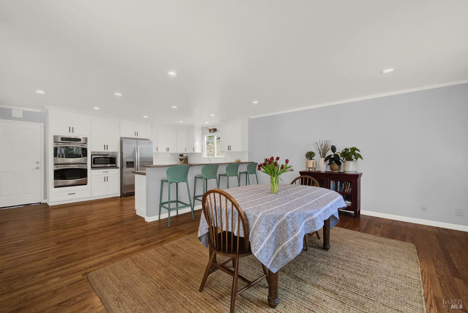 2671 W Pueblo Avenue