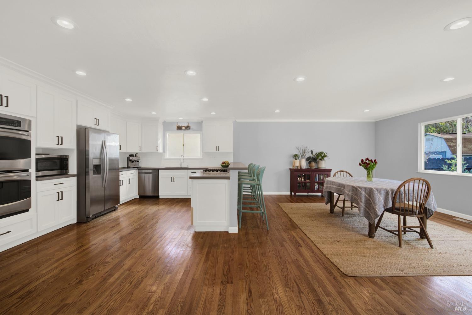 2671 W Pueblo Avenue